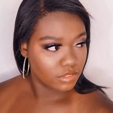 Maquiadora Amanda Fiorin